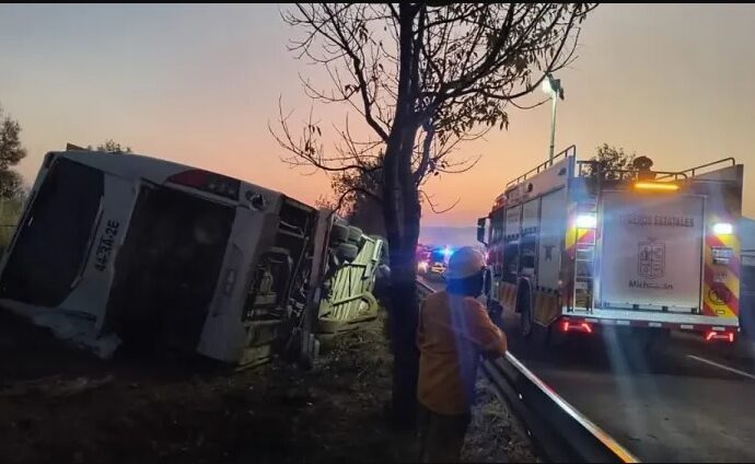 Accidente en la carretera Morelia–Pátzcuaro deja 10 muertos y 20 ...