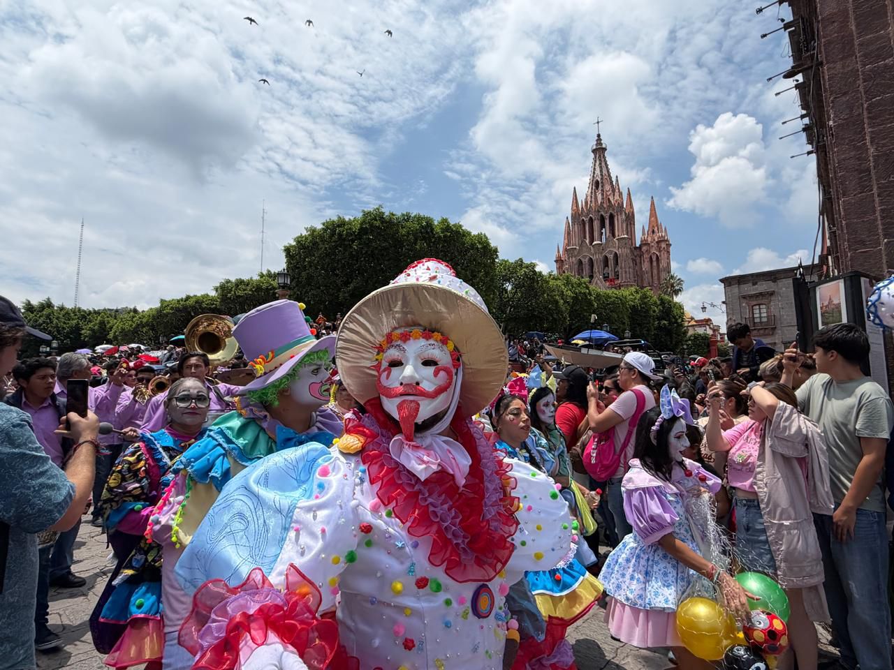 Convite de Locos en San Miguel de Allende.