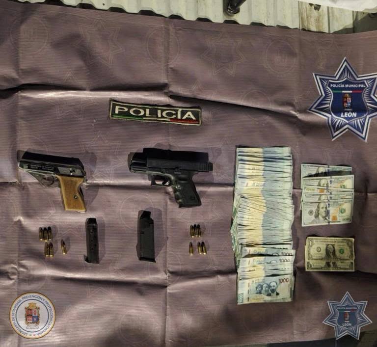 Capturan a dos violentos asaltantes en León.