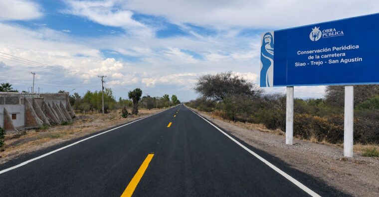 Conservan carretera estatal en Silao