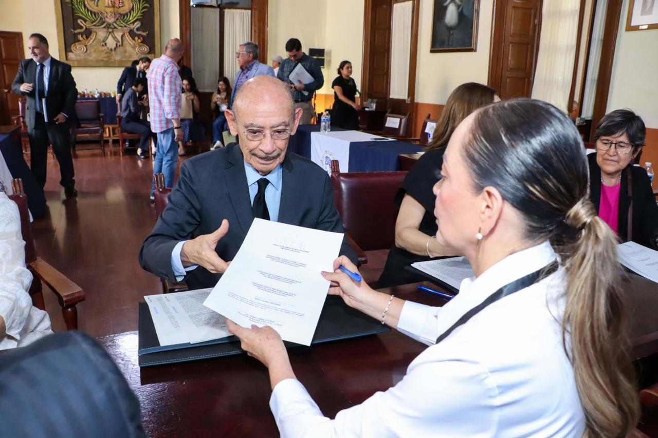 Escrituras para familias de Guanajuato Capital