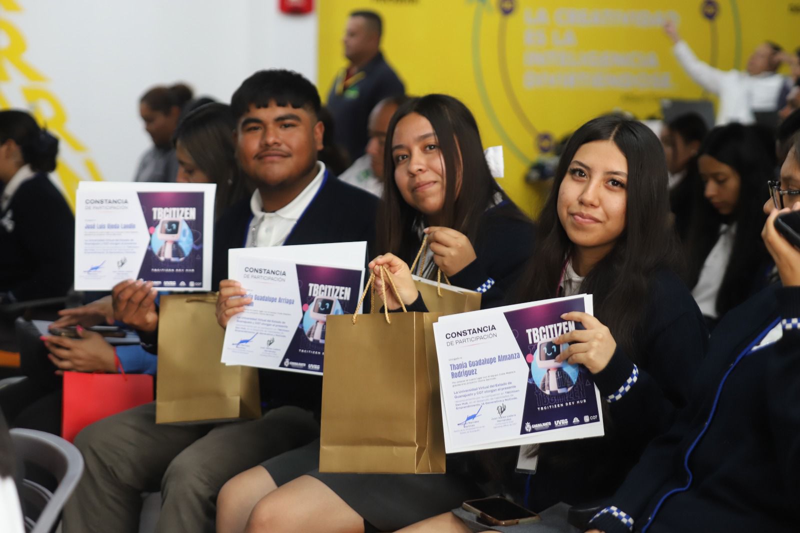 Estudiantes crean una APP