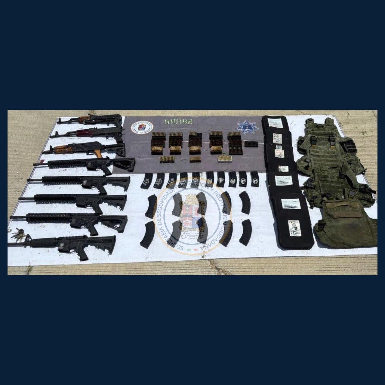 Traían armas largas