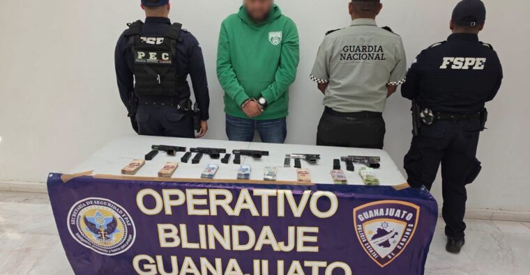 Traía dinero y armas