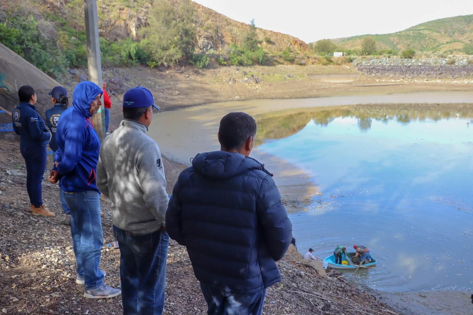 reparan fuga en presa La soledad