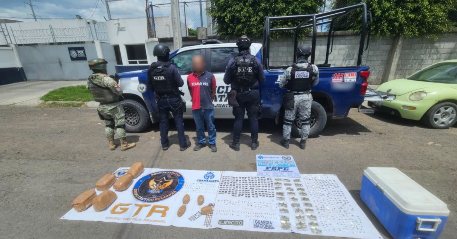 Hielera llena de droga