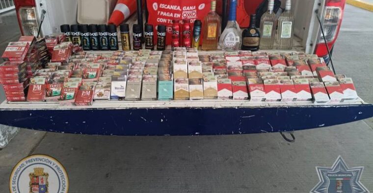 Robaban tiendas OXXO en León
