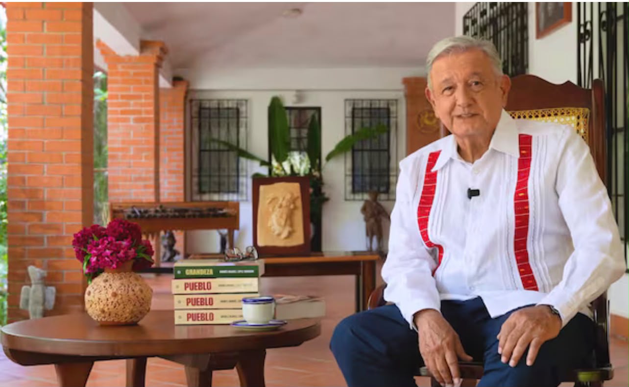 AMLO reaparece