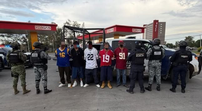 Cinco detenidos por riña que cerró carretera.