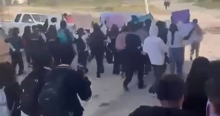 Sabes los separa del cargo