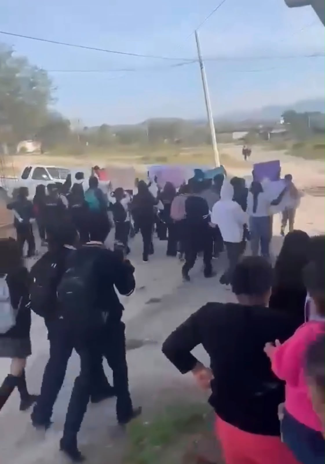 Sabes los separa del cargo
