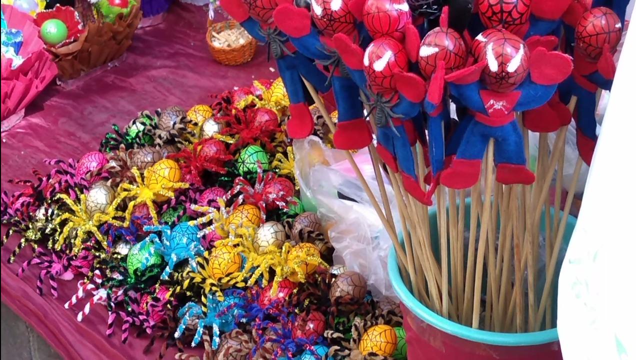 Cascarones y flores del Viernes de Dolores, tradición para familias de  artesanos - El Otro Enfoque - Noticias Guanajuato